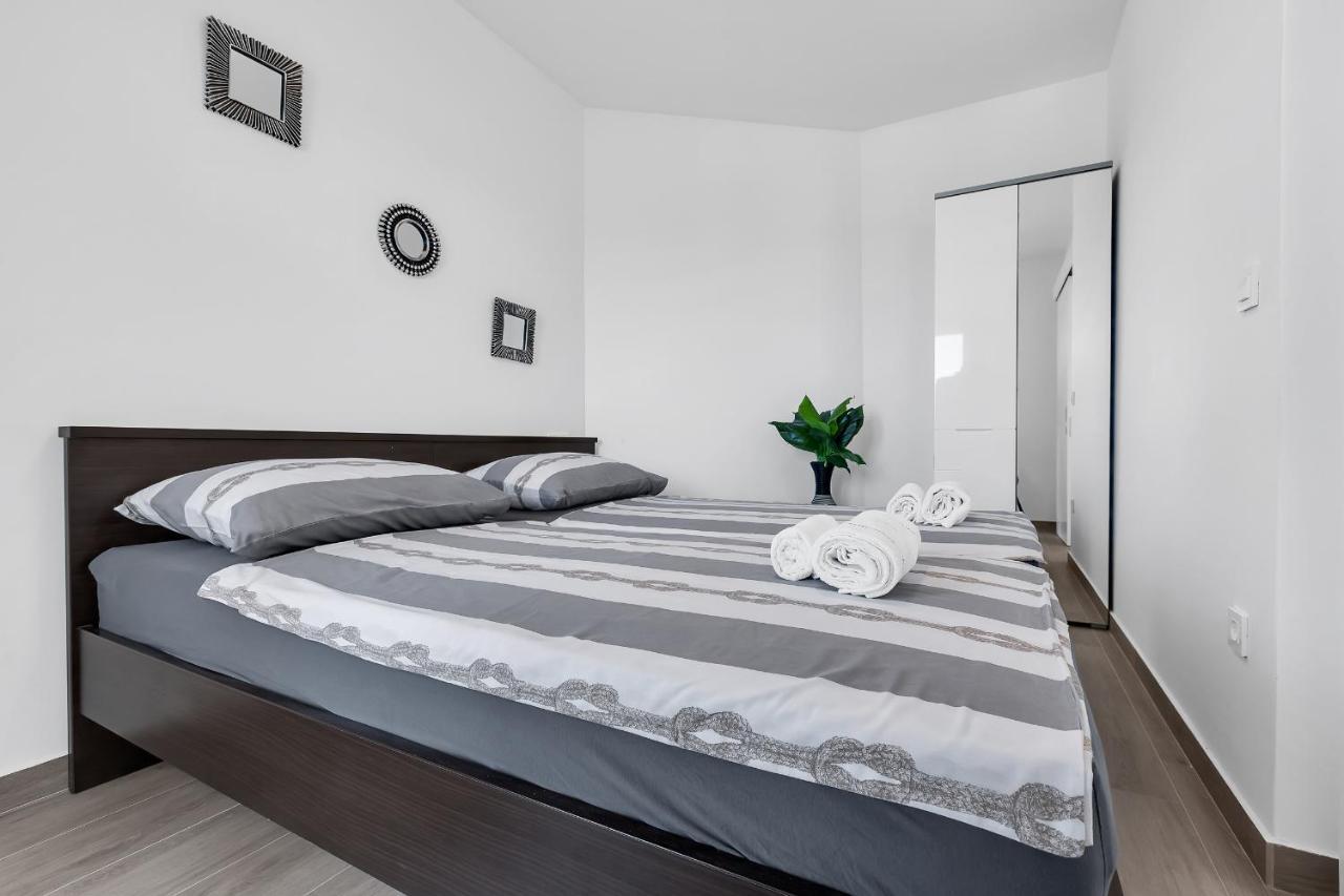 Apartment Navis, Sea View Makarska Exterior foto