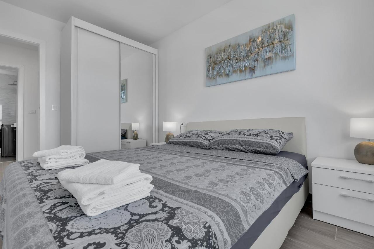 Apartment Navis, Sea View Makarska Exterior foto